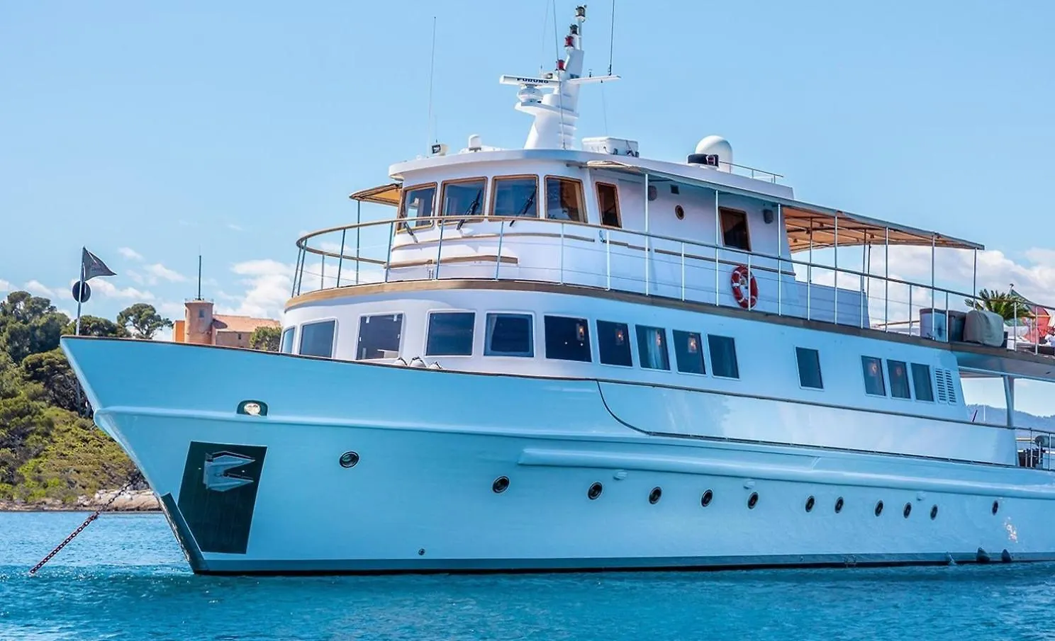 ホテル Magnifique Yacht Au Coeur Du Vieux Port マルセイユ 船上ホテル
